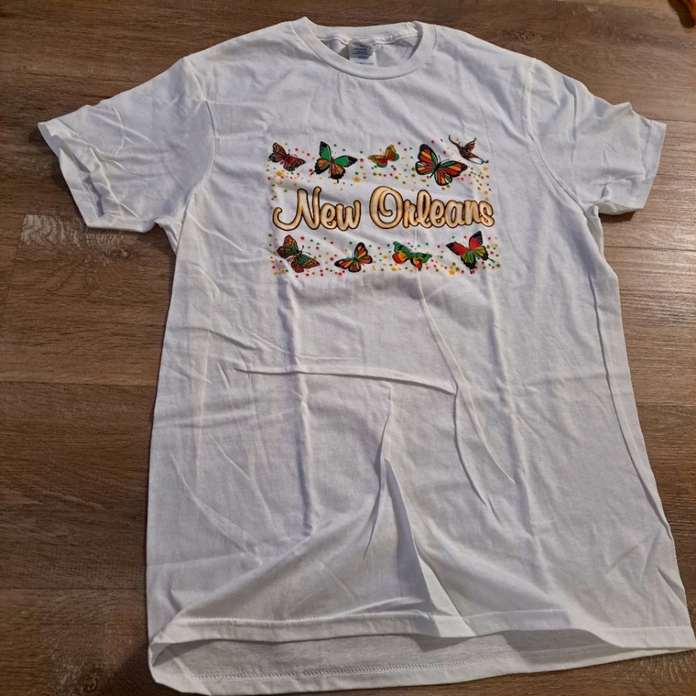Delta Soft White Cotton New Orleans Graphic T-Shirt NWOT